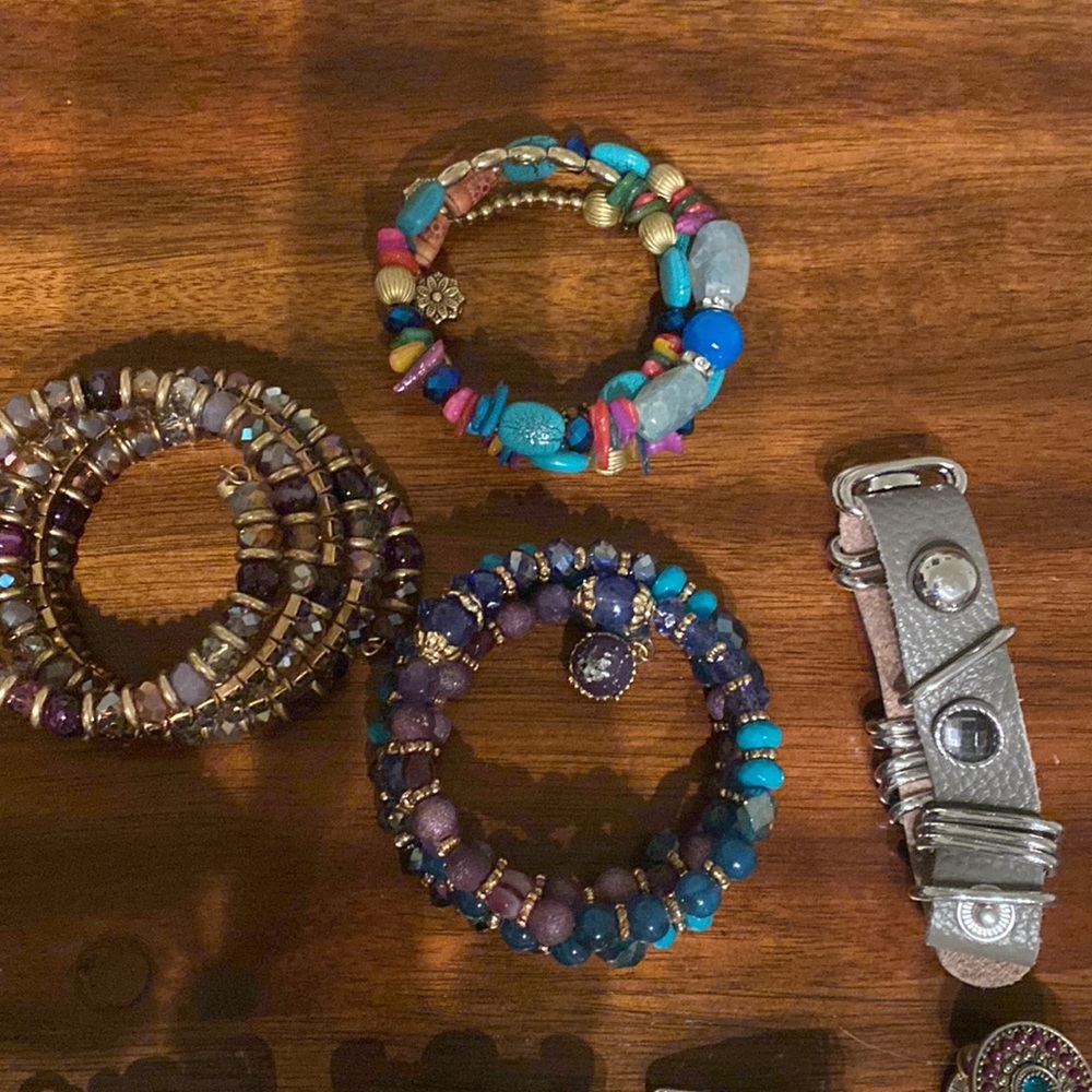 Bracelets. - Picture 4 of 4